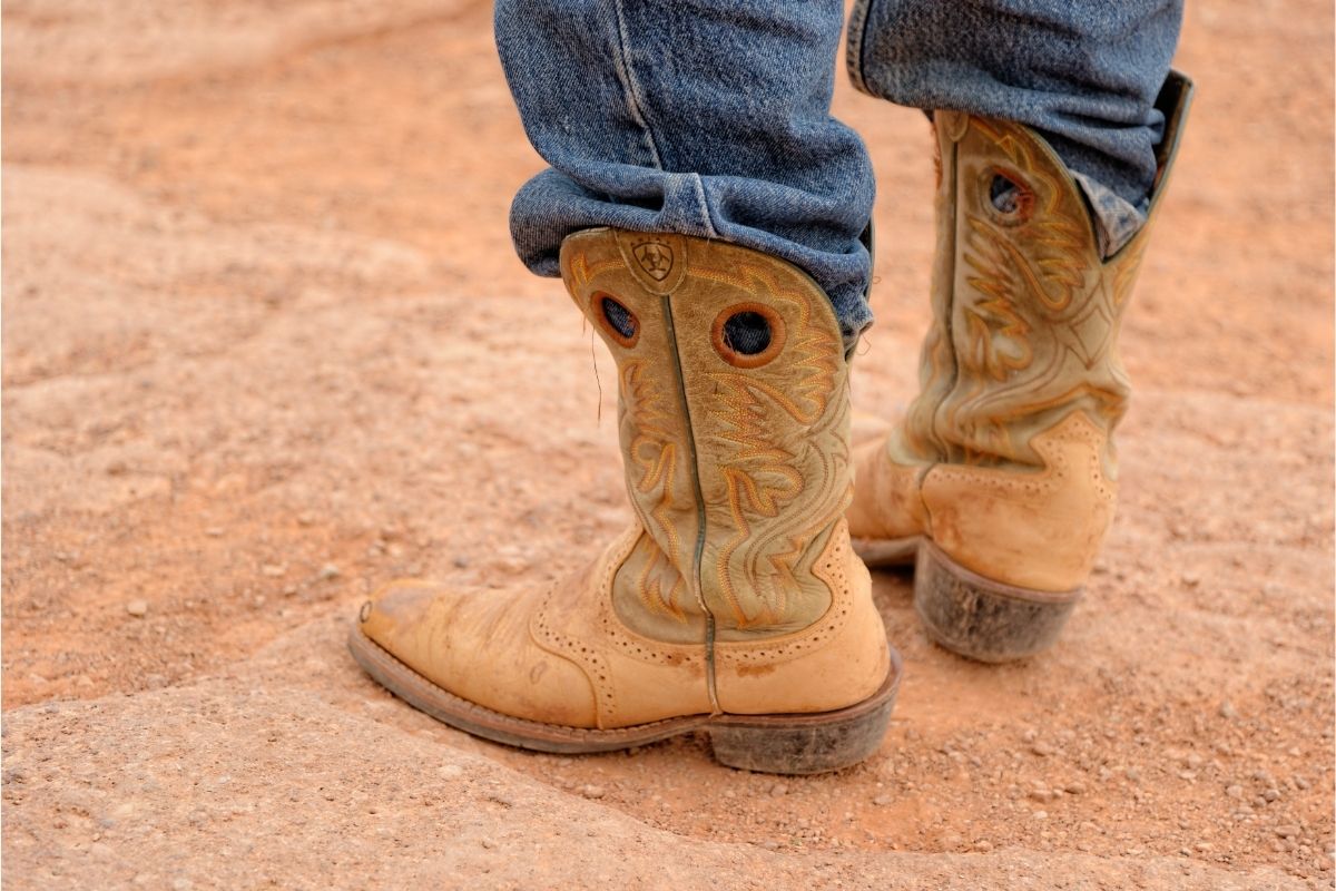 What Brand Makes The Best Cowboy Boots - Tecovas vs Ariat